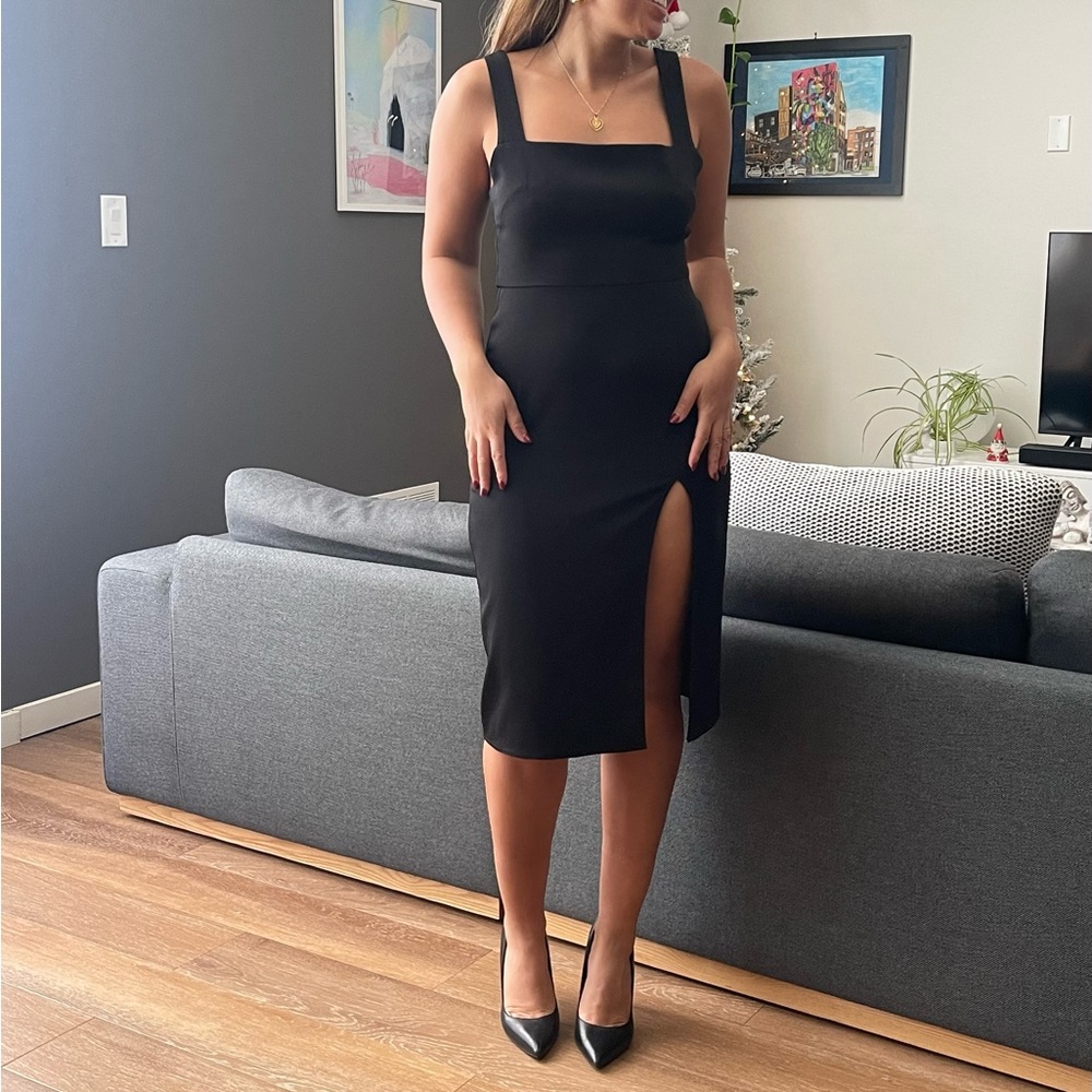 Size 6 Black Aritzia Babaton 90’s Slit Dress